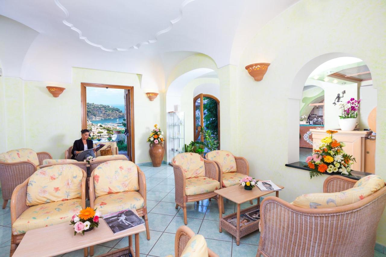 Hotel Villa Sirena - Thermae & Spa イスキア島 エクステリア 写真