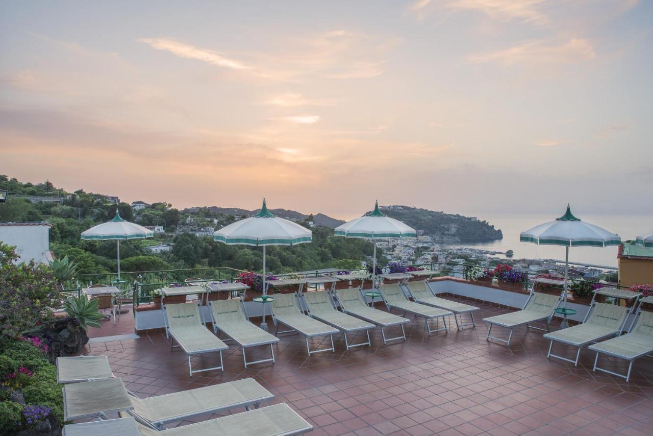 Hotel Villa Sirena - Thermae & Spa イスキア島 エクステリア 写真