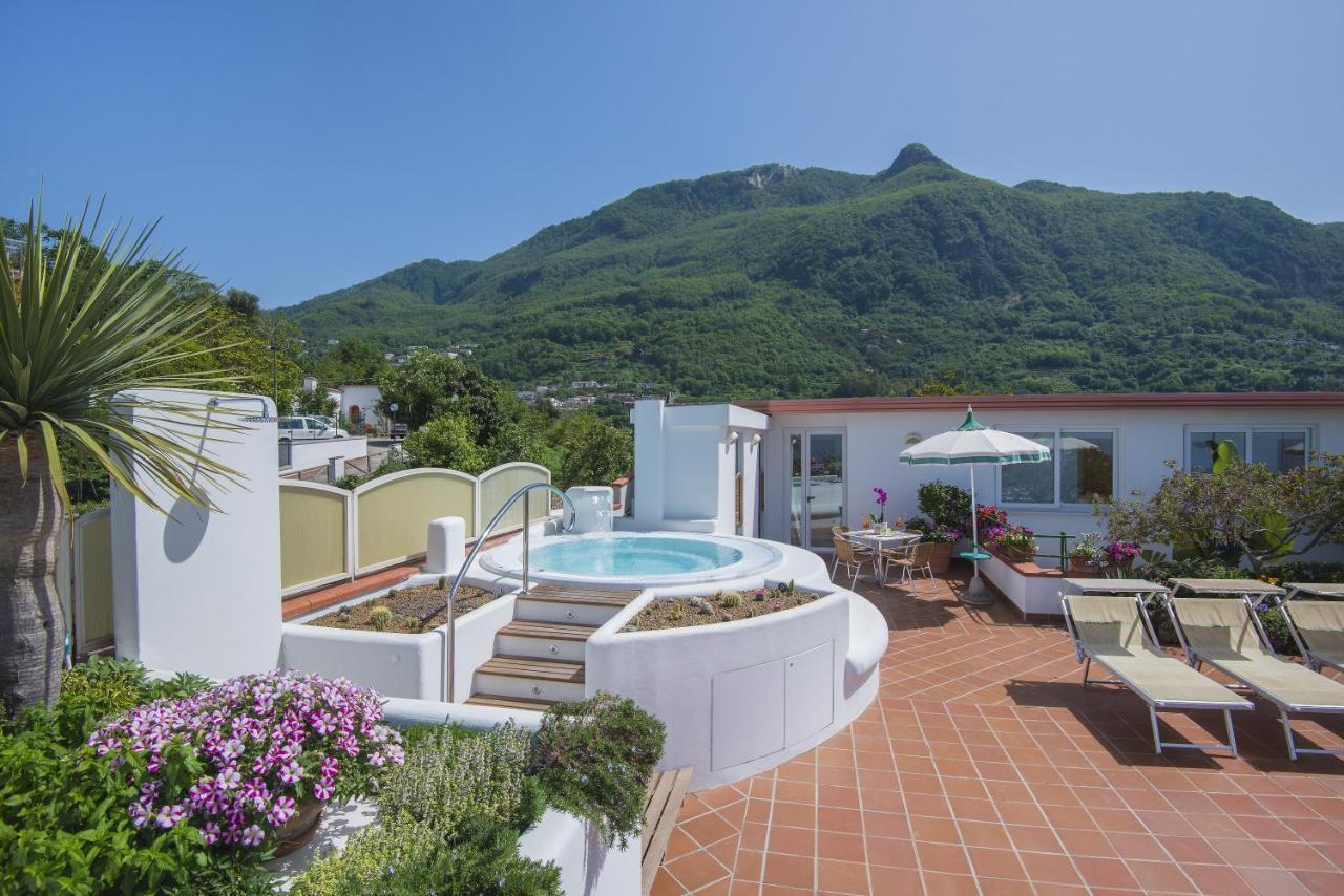 Hotel Villa Sirena - Thermae & Spa イスキア島 エクステリア 写真